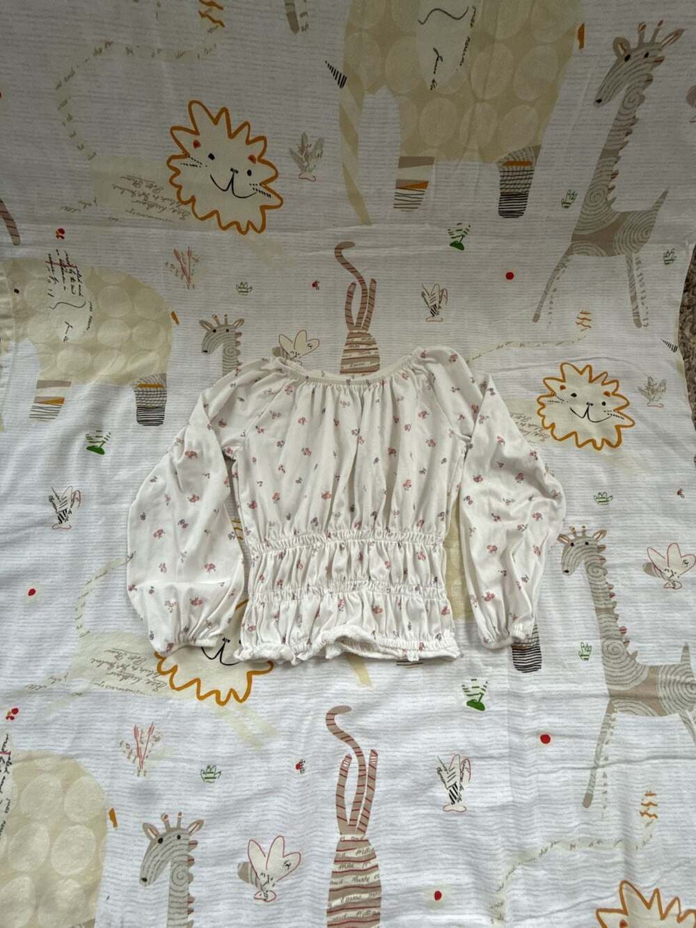 OshKosh B'gosh Floral Print Smocked Long Sleeve Blouse Size 6-6X